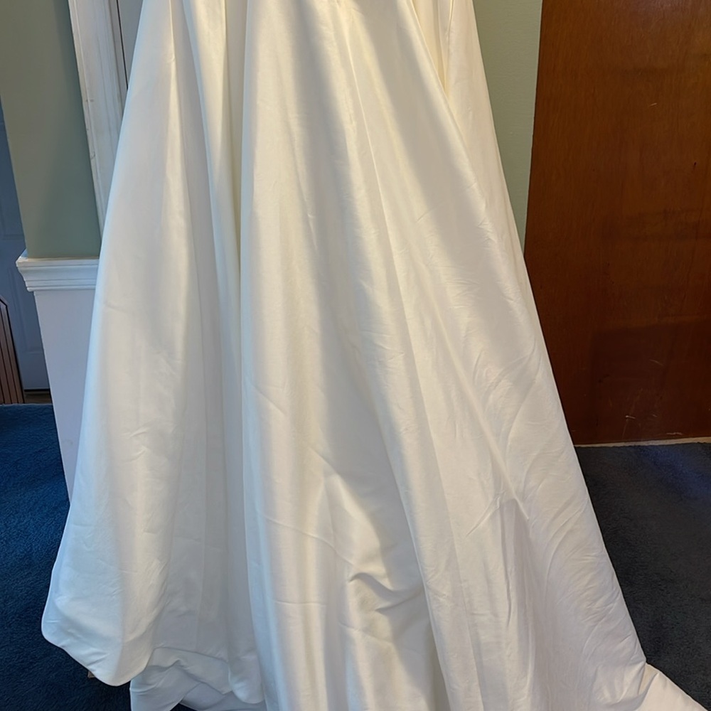 Jenny Yoo Charlotte Wedding Gown - Sz. 16 - NWOT, NEVER WORN - Picture 8 of 10